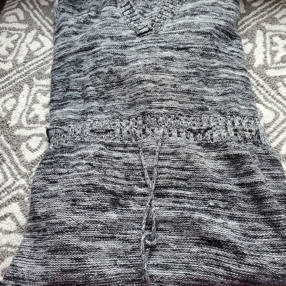 Roxy tunic, hooded sweater with drawstring waist - Picture 3 of 8